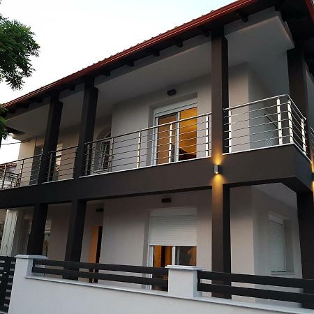 Fantastic Four Apartments Neo Epivates Exterior foto