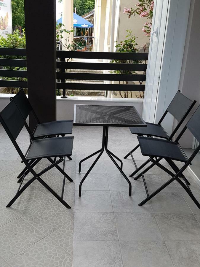 Fantastic Four Apartments Neo Epivates Exterior foto